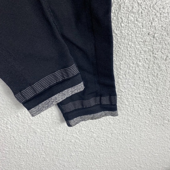 Athleta Andes High Rise Seamless Tight SZ S - Picture 2 of 6